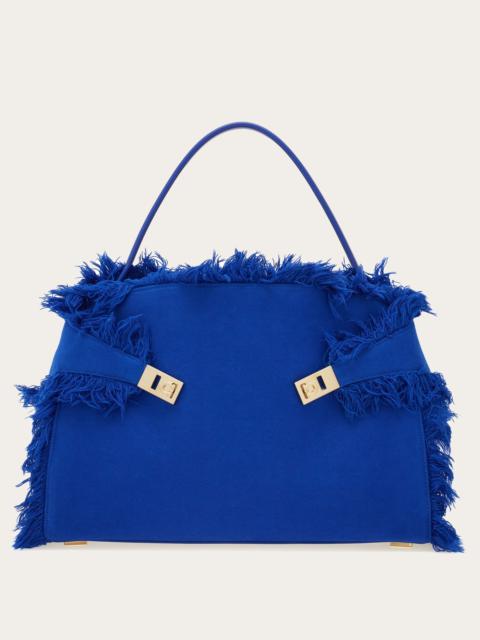 Fringed Hug Soft shoulder bag (L)