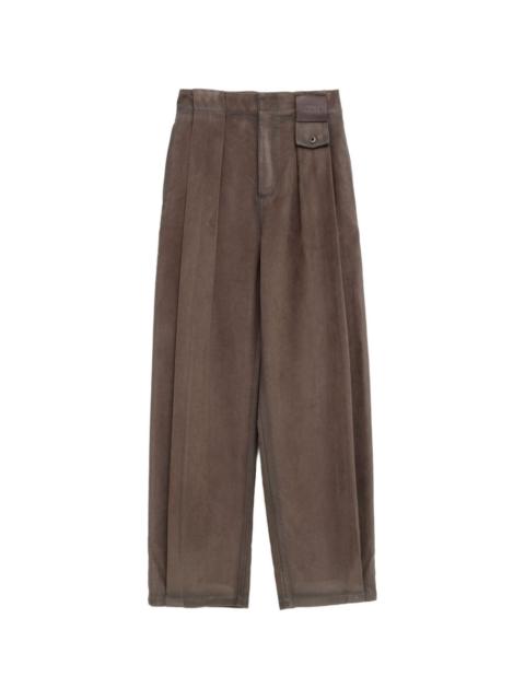 button pleated trousers