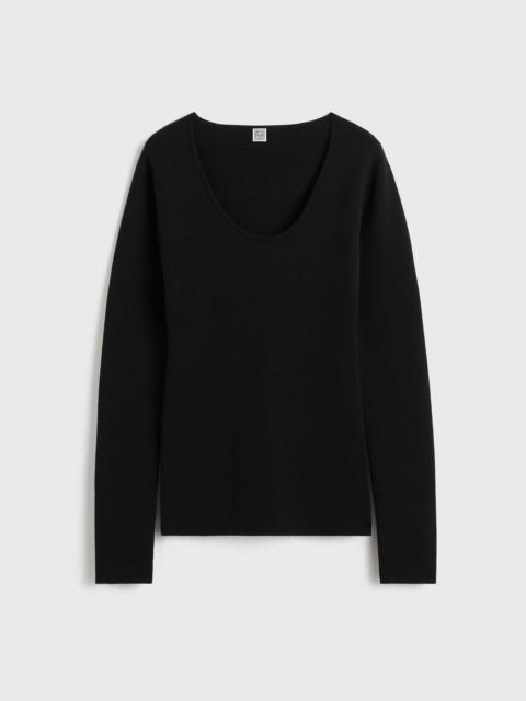 Merino knit top black