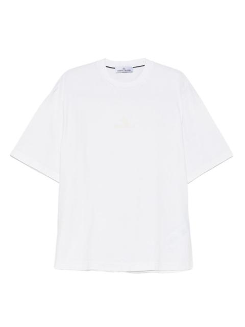 logo-embroidered T-shirt