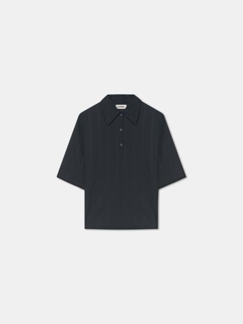 MAE
High neck short sleeved shirt
