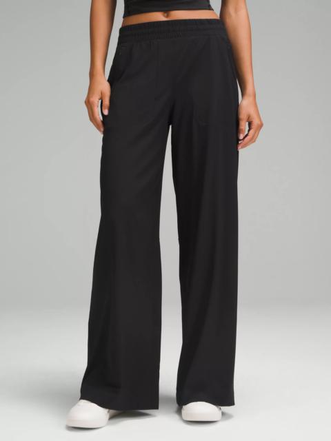 Swift Mid-Rise Wide-Leg Pant