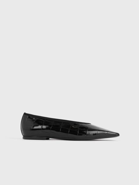 Minimalist croco-embossed ballerinas black