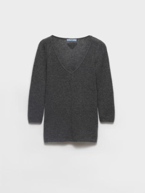 V-neck cashmere sweater