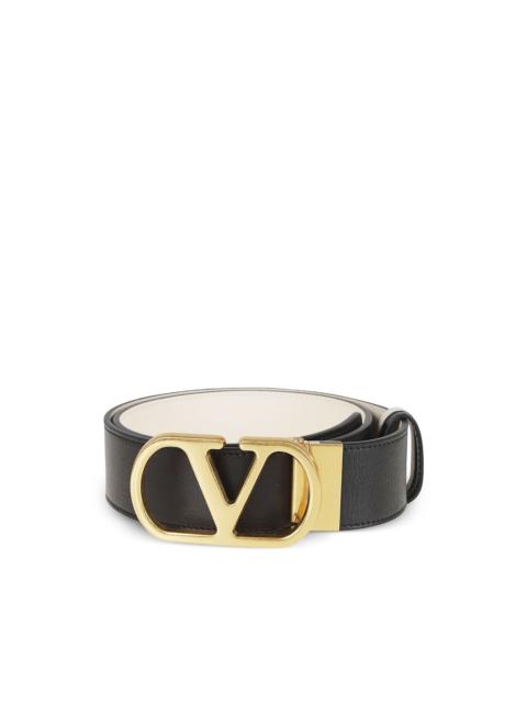 V-logo leather belt