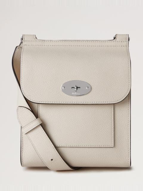 Small Antony
Eggshell Small Classic Grain