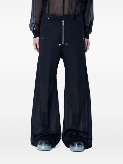 zip-fastening trousers