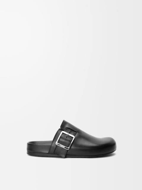 Ease Buckle mule in vegetable-tanned calfskin