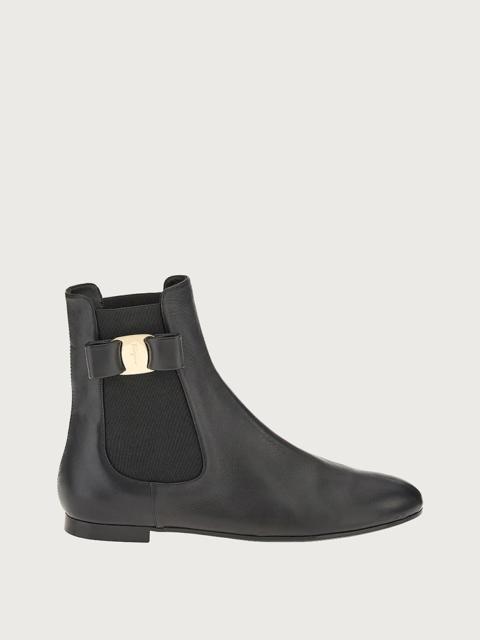 CHELSEA BOOT WITH VARA BOW