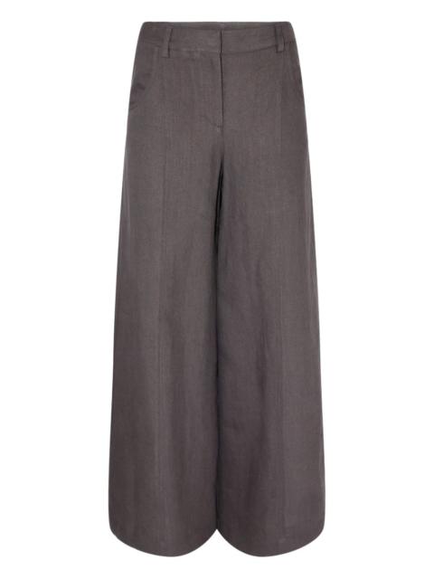 Dee’s linen trousers