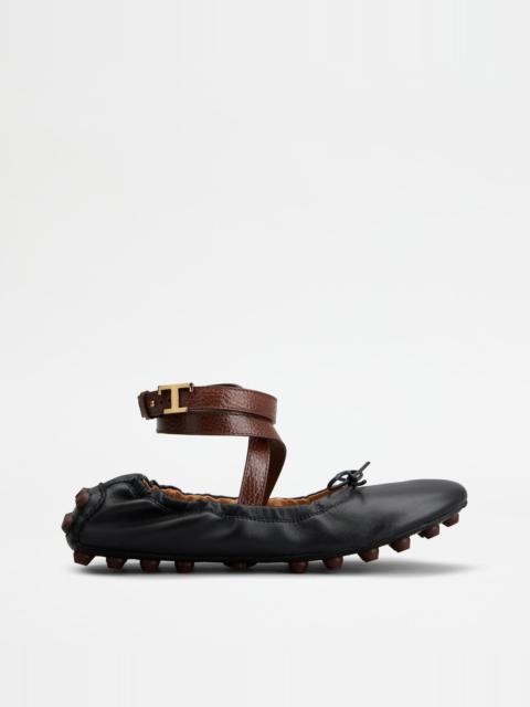 BUBBLE BALLERINAS IN LEATHER WITH STRAP - BLACK, BROWN