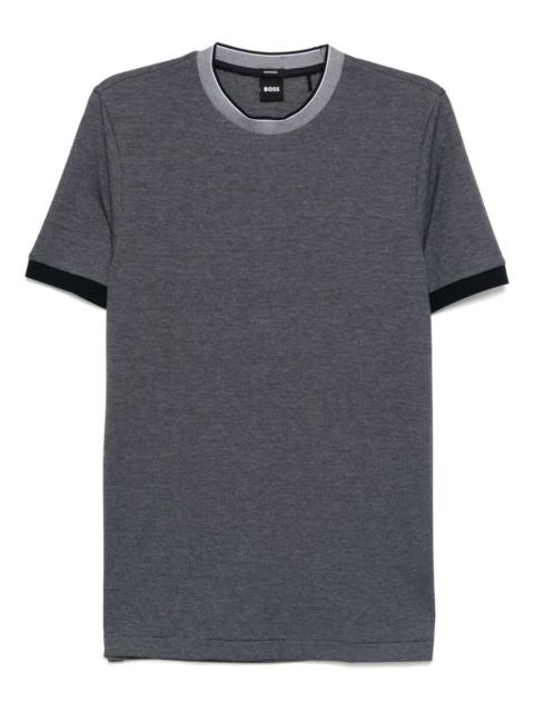 short-sleeved T-shirt