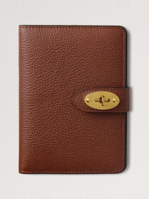 Darley Passport Cover
Oak Two-Tone Small Classic Grain