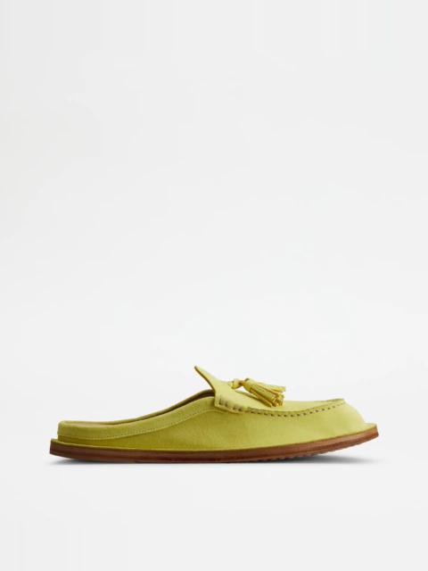 SABOTS IN SUEDE - GREEN