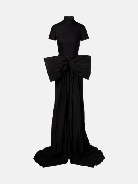 Bow-detail gown