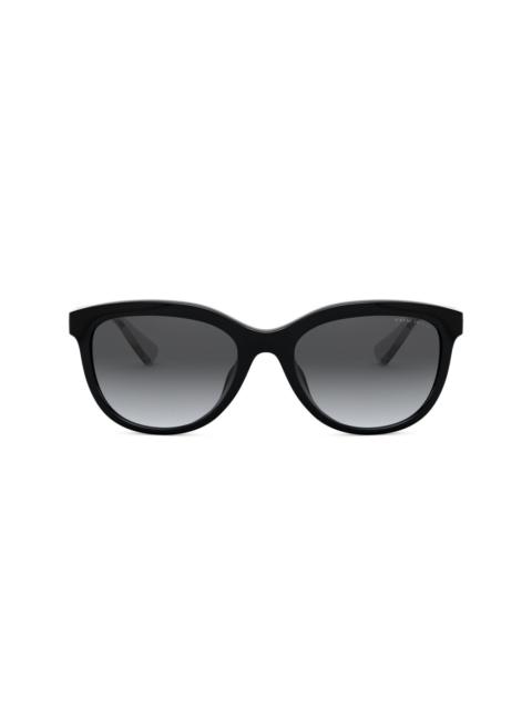 cat-eye frame sunglasses