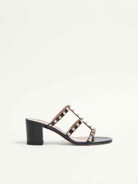 ROCKSTUD CALFSKIN LEATHER SLIDE SANDAL 60 MM
