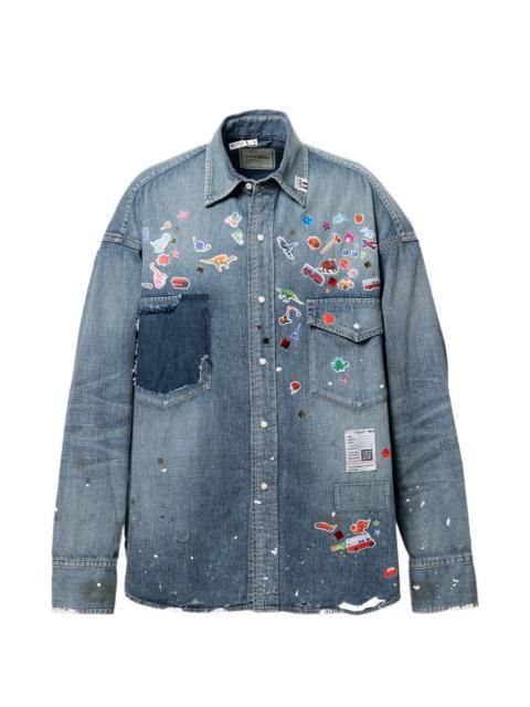 sticker-print denim shirt