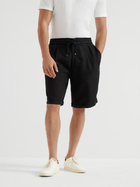 Garment-dyed Bermuda shorts in linen gabardine with drawstring and pleat