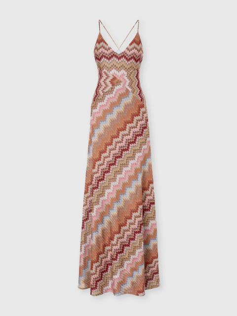 Long dress with crossed straps in chevron viscose
