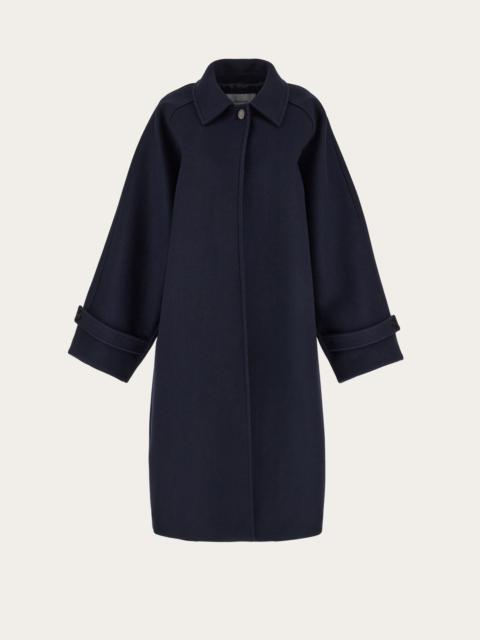 Oversize single breasted coat