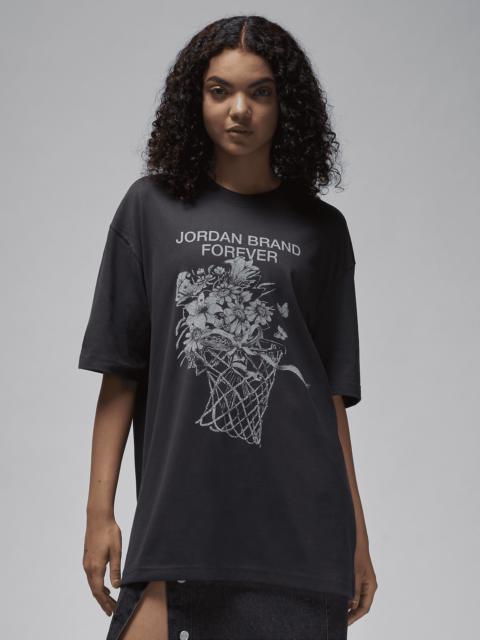 Jordan Women's Oversized Graphic T-Shirt