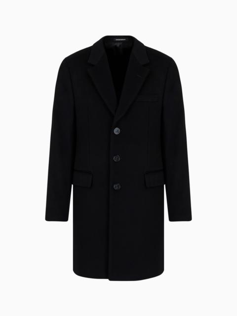 Coat with lapels in beaver cashmere