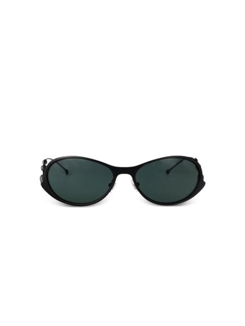 oval-framed sunglasses