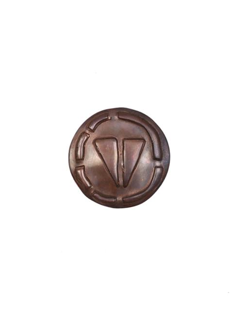 V BADGE 50MM BRONZE