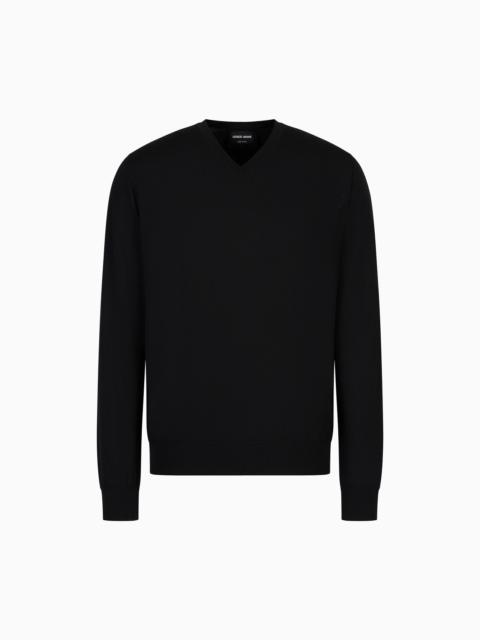 Pure virgin wool, crew-neck jumper