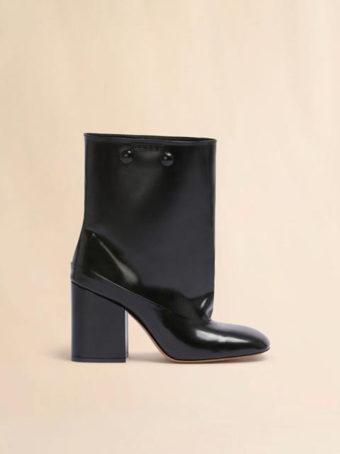 BLACK LEATHER TRUNKAROO ANKLE BOOT