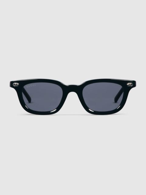 Oval frame sunglasses