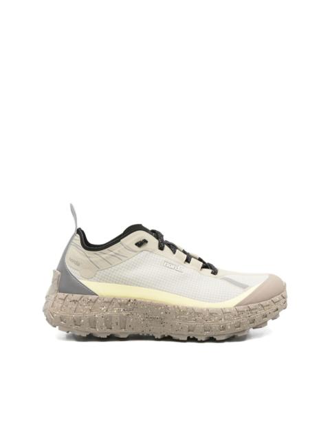 001A mesh-panel sneakers