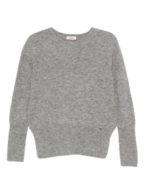 round-neck long-sleeve sweater