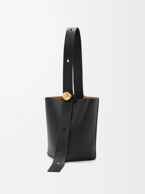 Medium Pebble Bucket bag in mellow calfskin