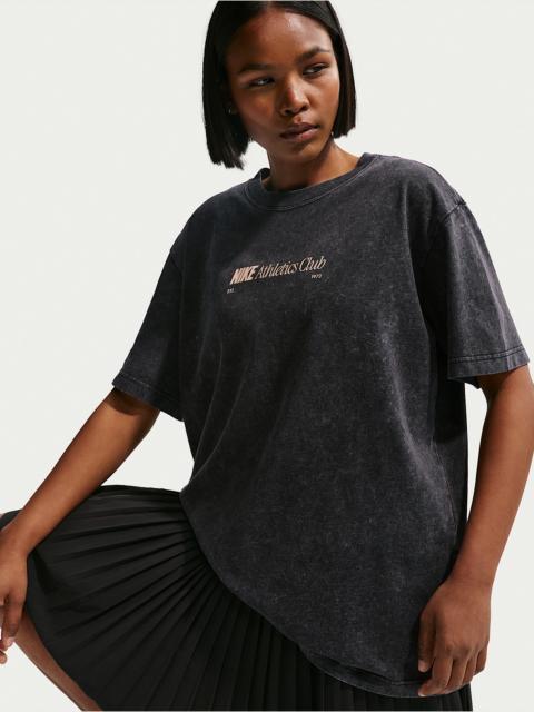 Nike Sportswear Classic Women's Oversized T-Shirt