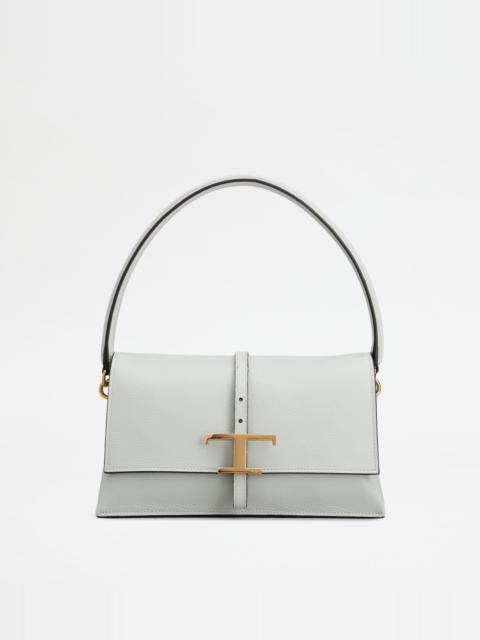 T TIMELESS FLAP BAG IN LEATHER MINI - GREY