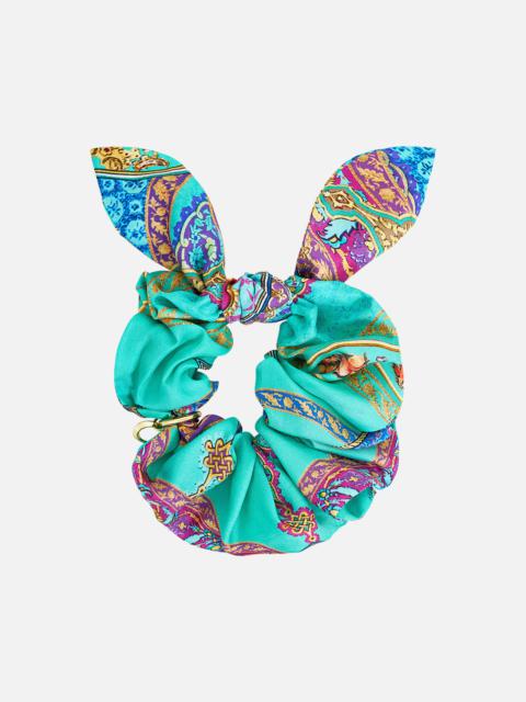 SCRUNCHIE WITH TIE AND CHARM THE CONCUBINES CORRIDOR