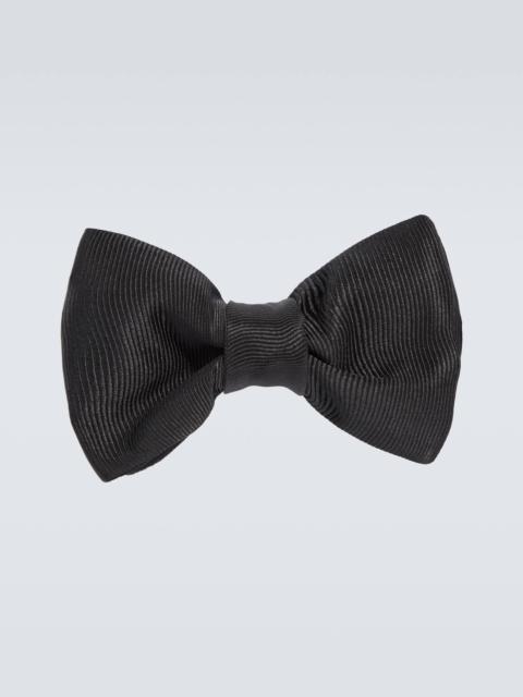 Silk bow tie