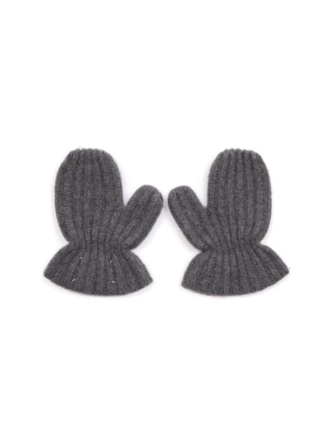 ribbed-knit gloves