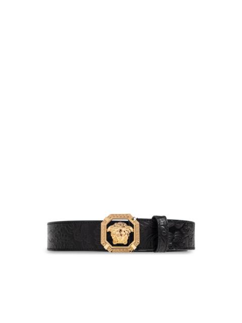 Medusa-buckle belt