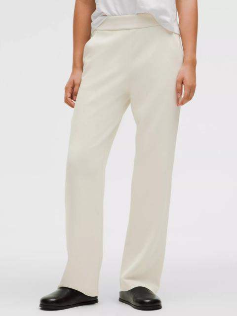 Softstreme High-Rise Straight-Leg Pant *Regular