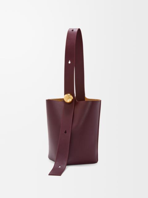 Medium Pebble Bucket bag in mellow calfskin