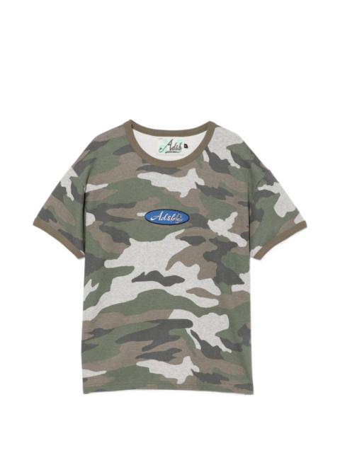 camouflage-print T-shirt
