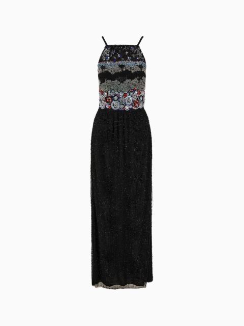 Long dress with multicoloured embroidery