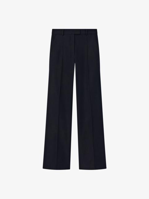 STRAIGHT-LEG TROUSERS WITH A PERMANENT CREASE