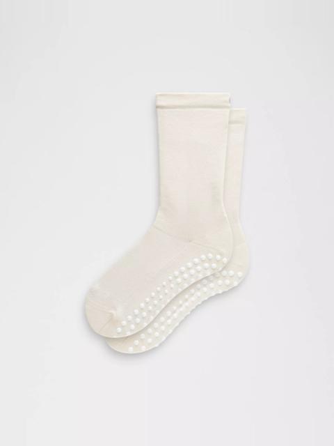 Unisex Find Your Balance Grip Crew Socks
