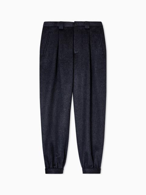 SINGLE-PLEAT TROUSERS IN ARMURE CASHMERE