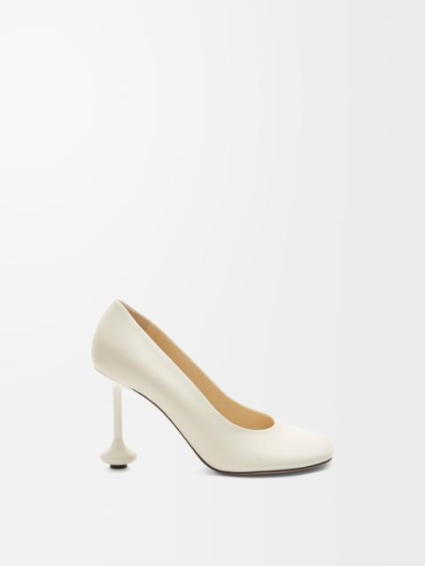 Toy pump in goatskin