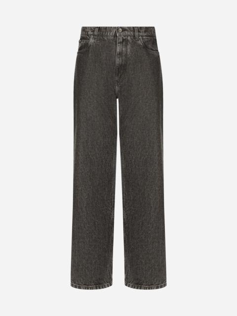 Oversize denim jeans